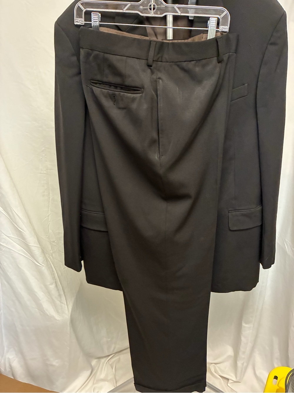 Donna Karan Men's 2-PC Suit Italy Black Stretch Wool 3-Button VTG Tag 56 US 46R